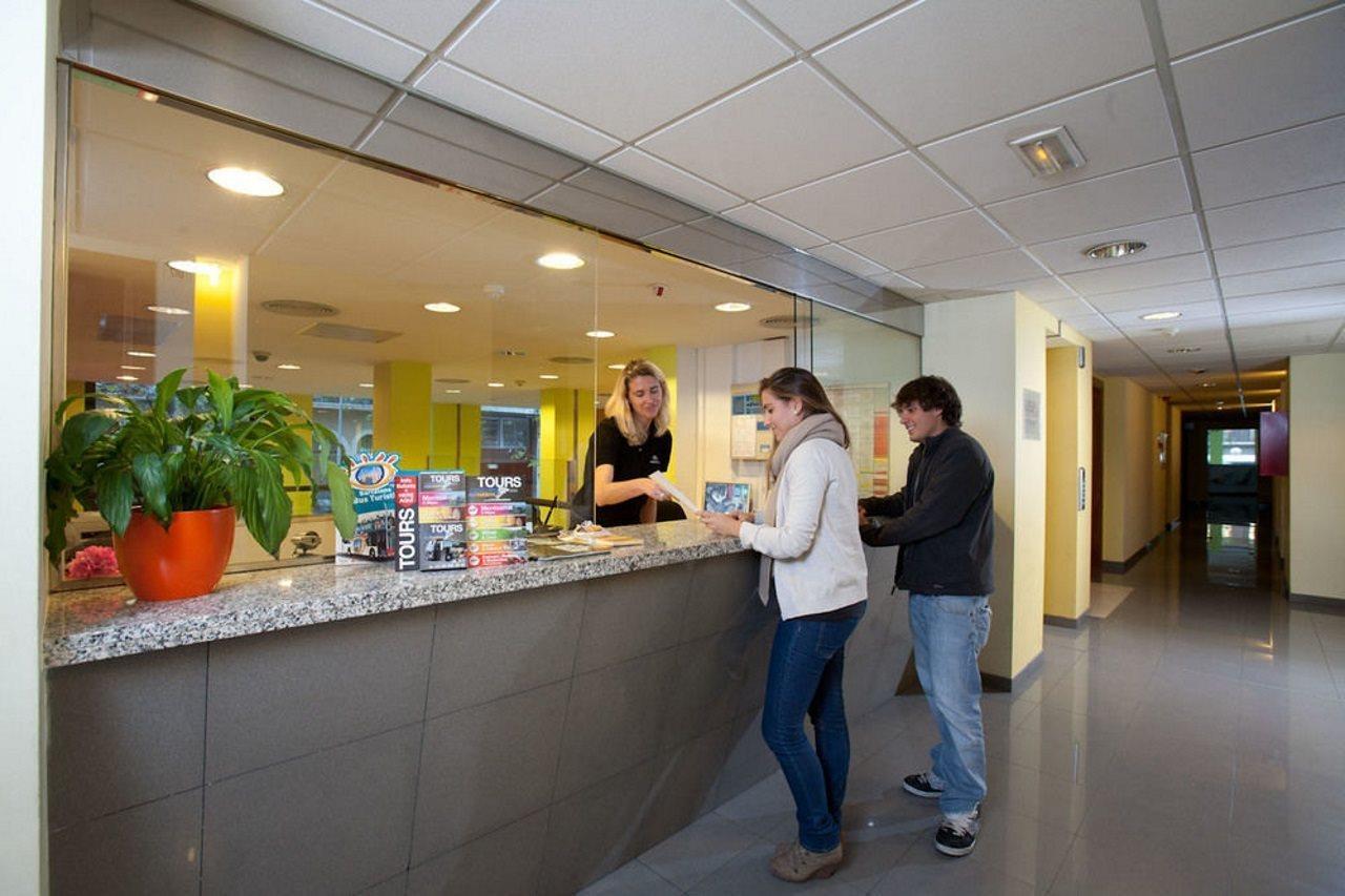 Residencia Estudiantes Onix Appartement Barcelona Buitenkant foto